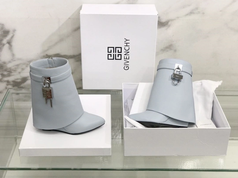 Affordable Gxvxnchy Boots 153339