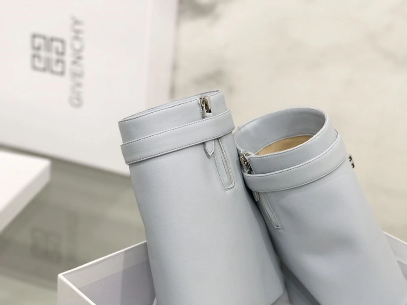 Affordable Gxvxnchy Boots 153339