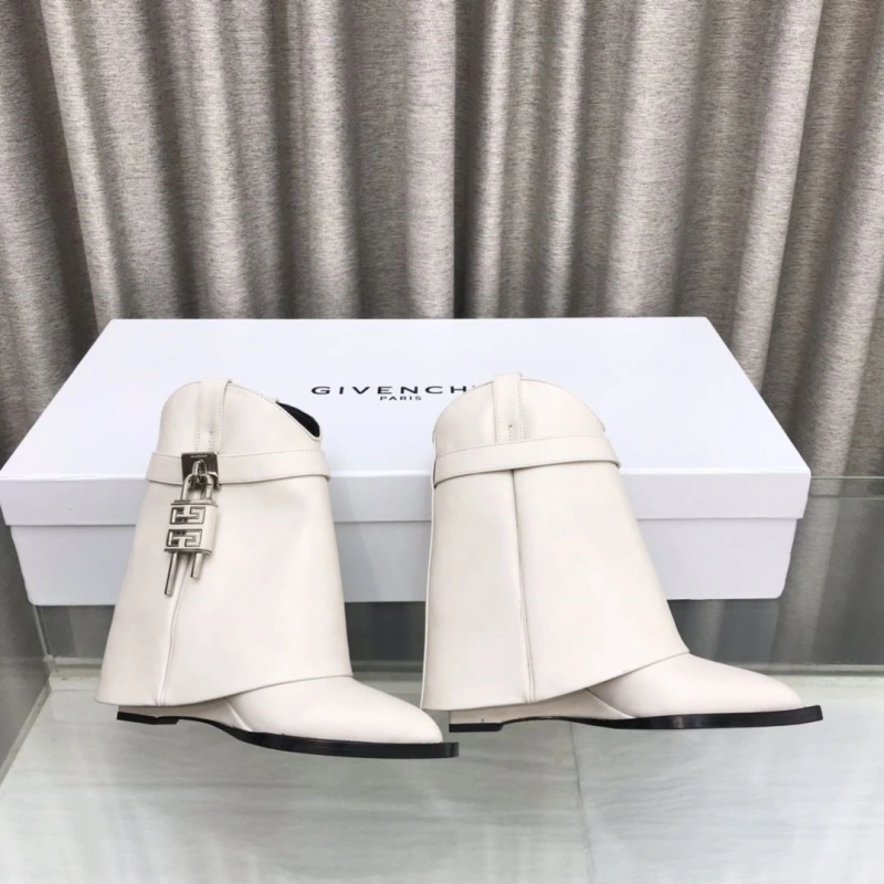 GoAnywhere Gxvxnchy Boots 153323