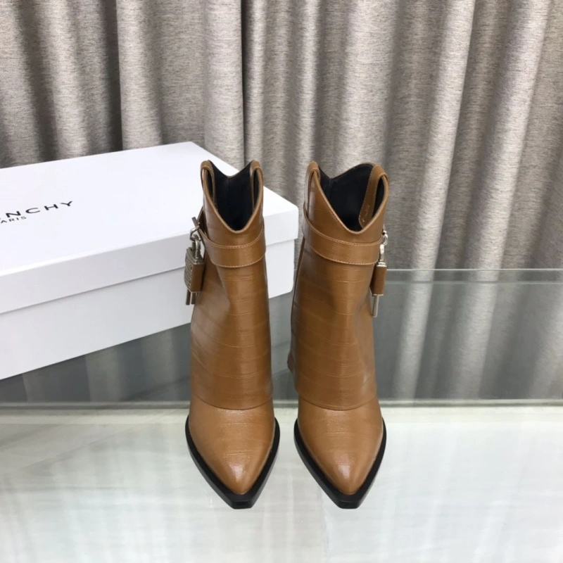 Bright Gxvxnchy Boots 153319
