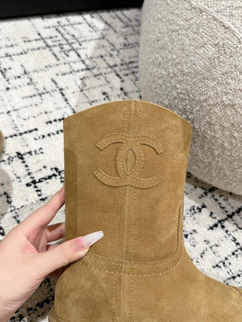 Lightweight Chxnxl Boots 125399