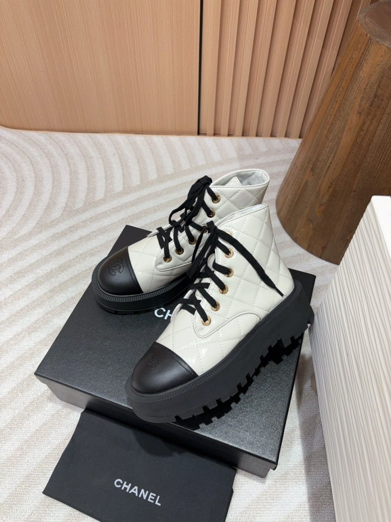 Trendsetting Chxnxl Boots 125376