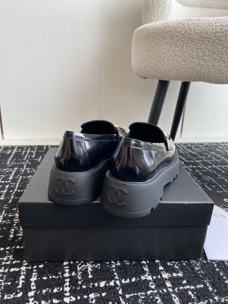 Soft Chxnxl Leather Shoes 124521