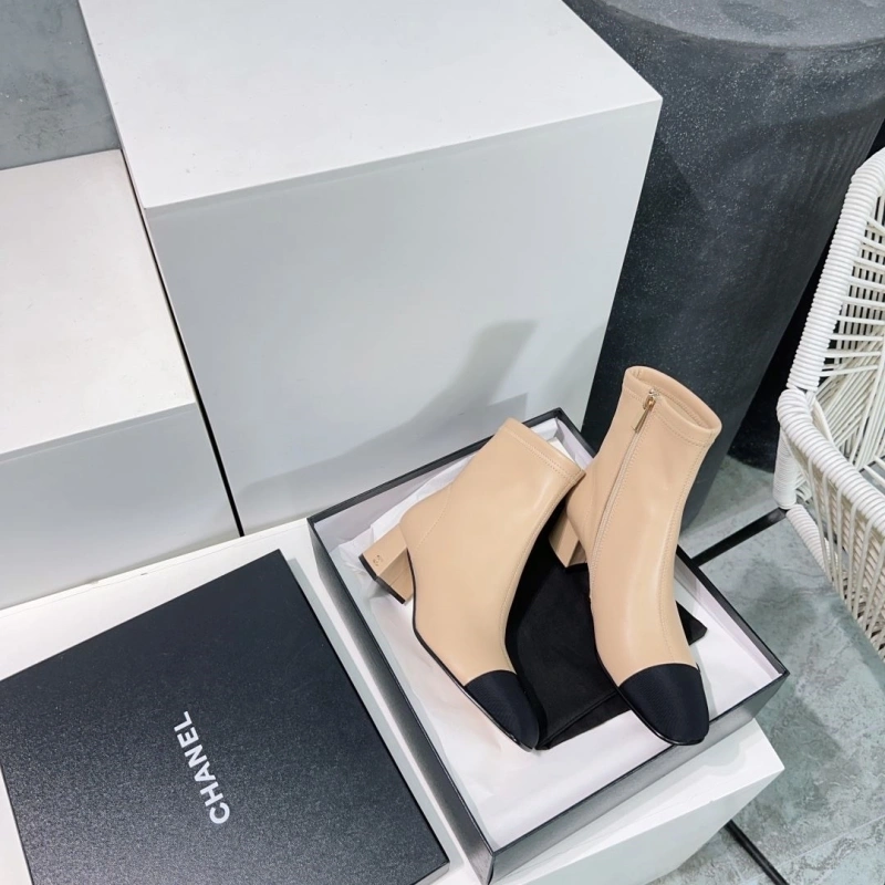 Cozy Chxnxl Boots 125364