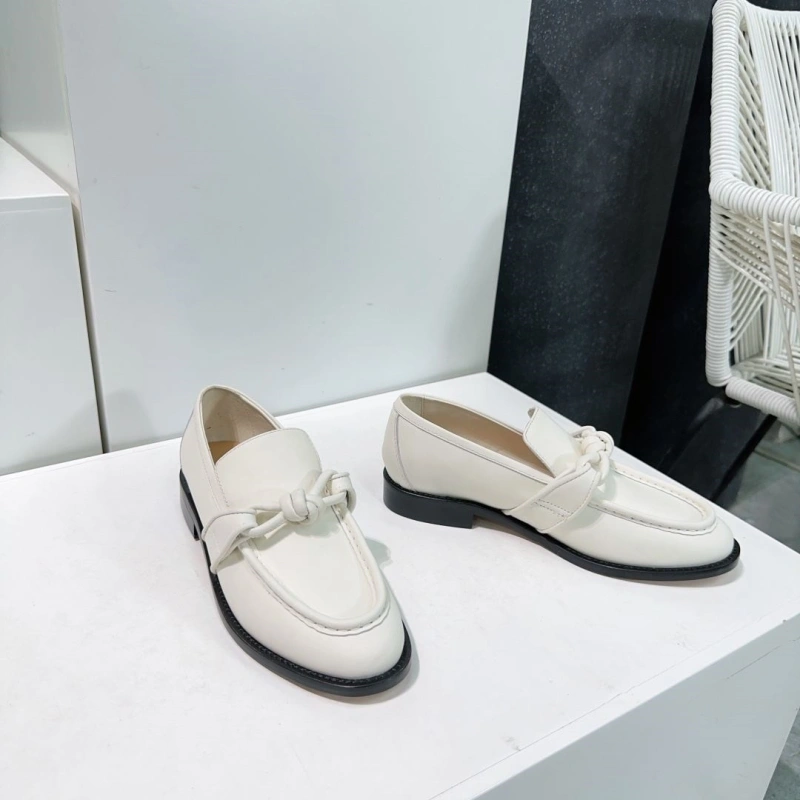Cozy Bxttxga Vxnxta Leather Shoes 112967