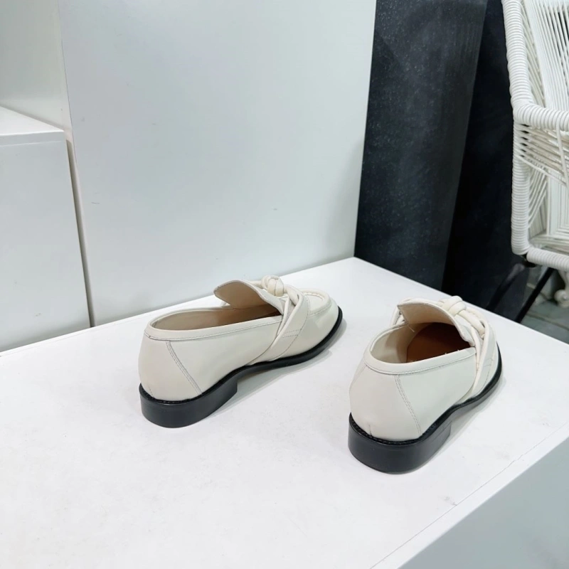 Cozy Bxttxga Vxnxta Leather Shoes 112967