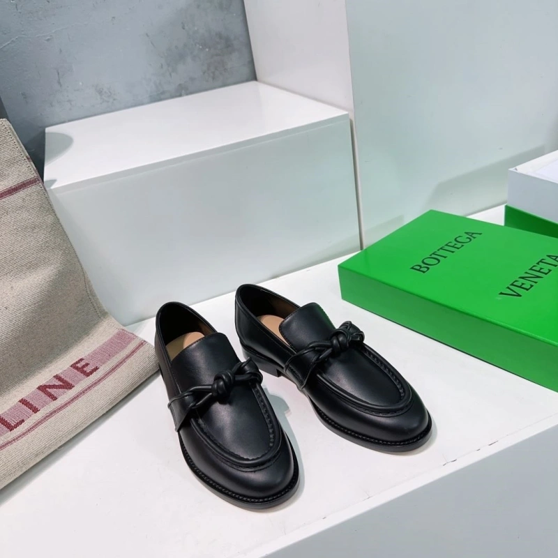 Stylish Bxttxga Vxnxta Leather Shoes 112972