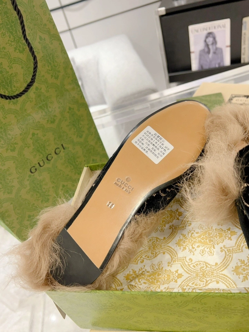 Durable Gxccx Slippers 158800