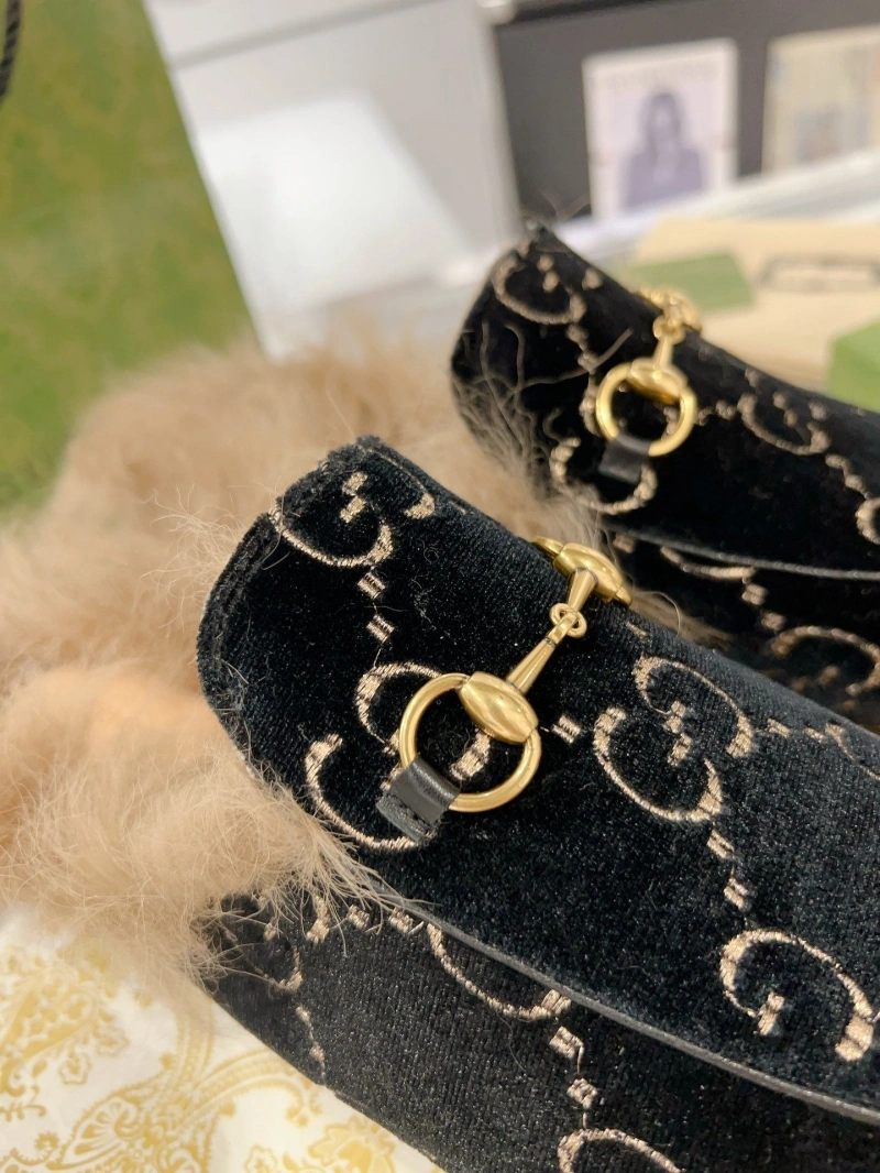 Durable Gxccx Slippers 158800