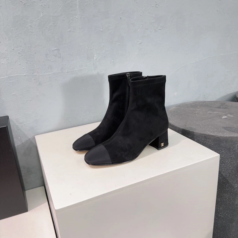Practical Chxnxl Boots 125348