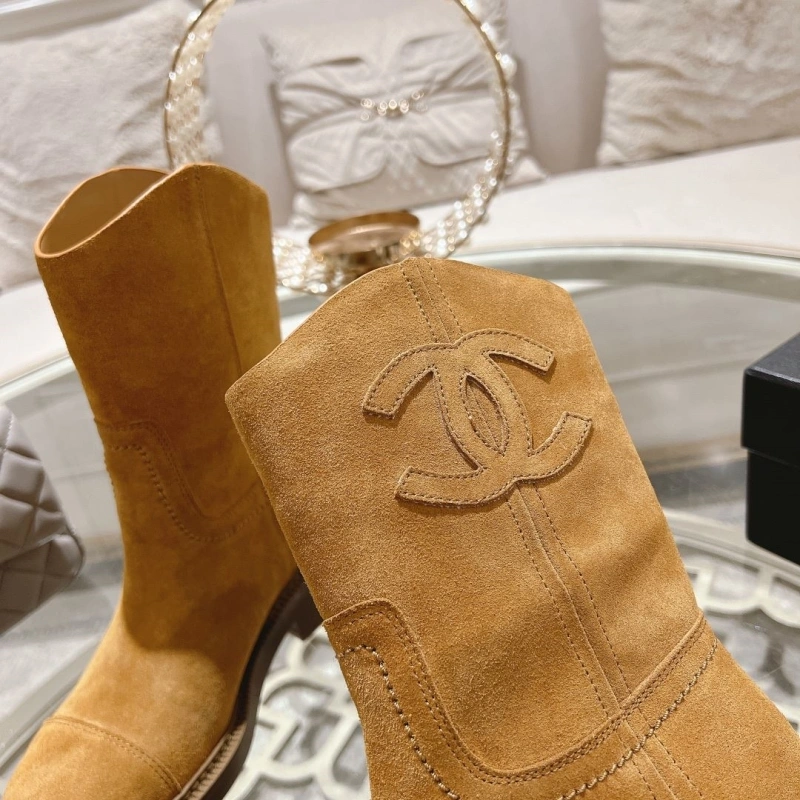 Vibrant Chxnxl Boots 125354