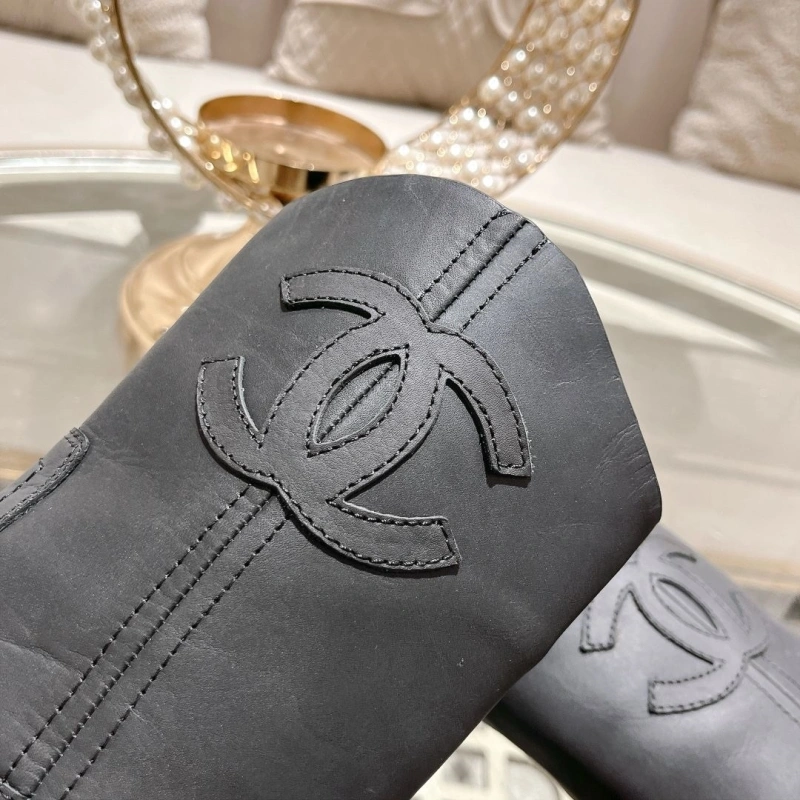 Trendsetting Chxnxl Boots 125368