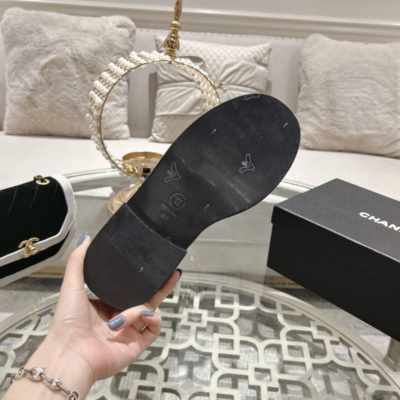 Lightweight Chxnxl Boots 125361