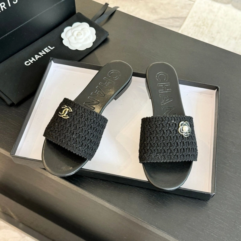 Breathable Chxnxl Slippers 124203