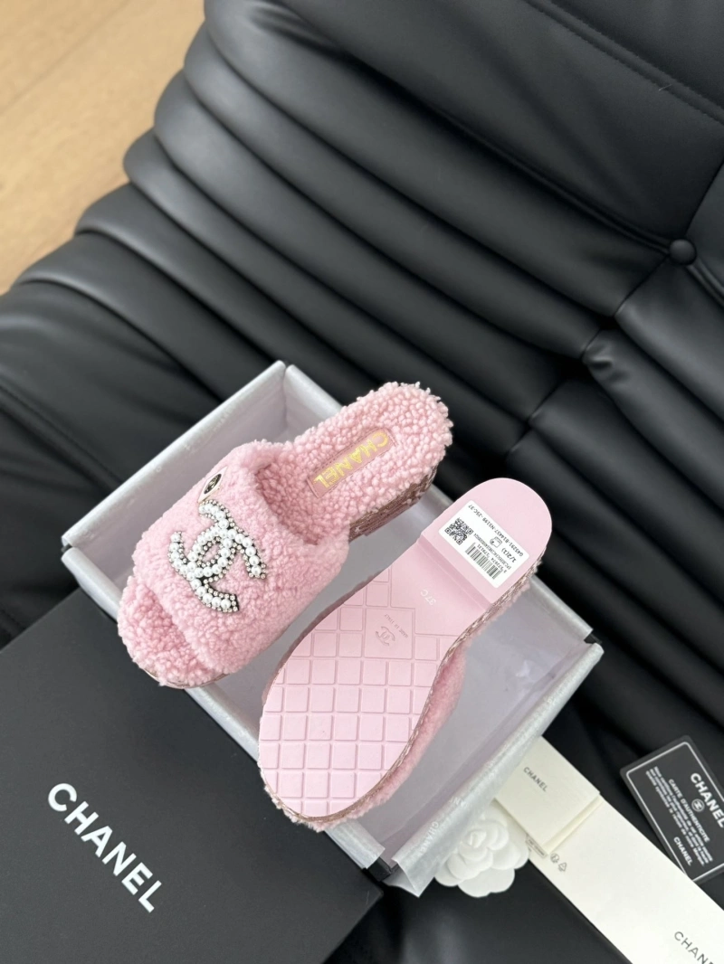 UrbanStyle Chxnxl Slippers 124173