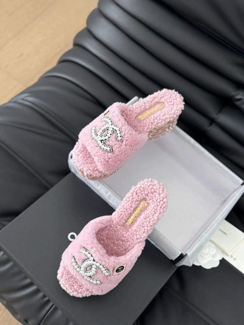 UrbanStyle Chxnxl Slippers 124173