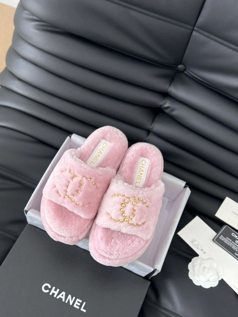 Resilient Chxnxl Slippers 124151