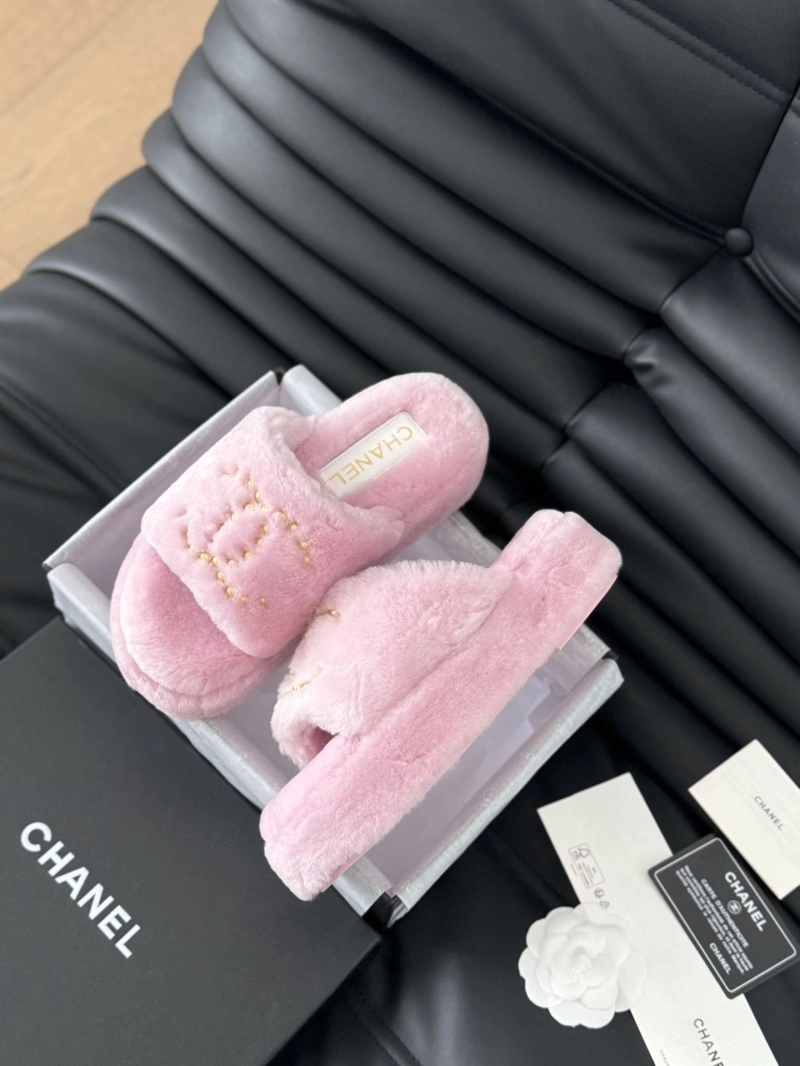 Resilient Chxnxl Slippers 124151