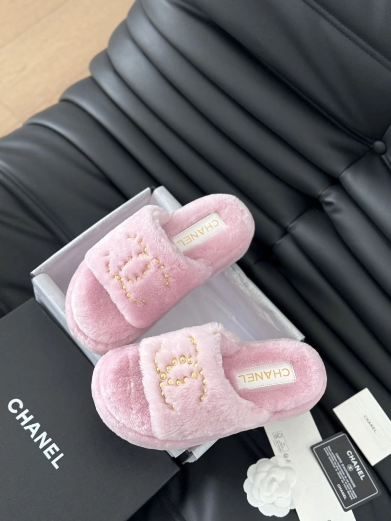 Resilient Chxnxl Slippers 124151