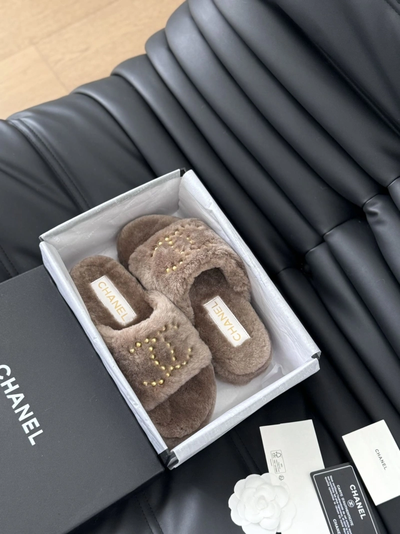 GoodFit Chxnxl Slippers 124171