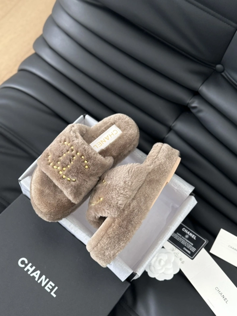 GoodFit Chxnxl Slippers 124171