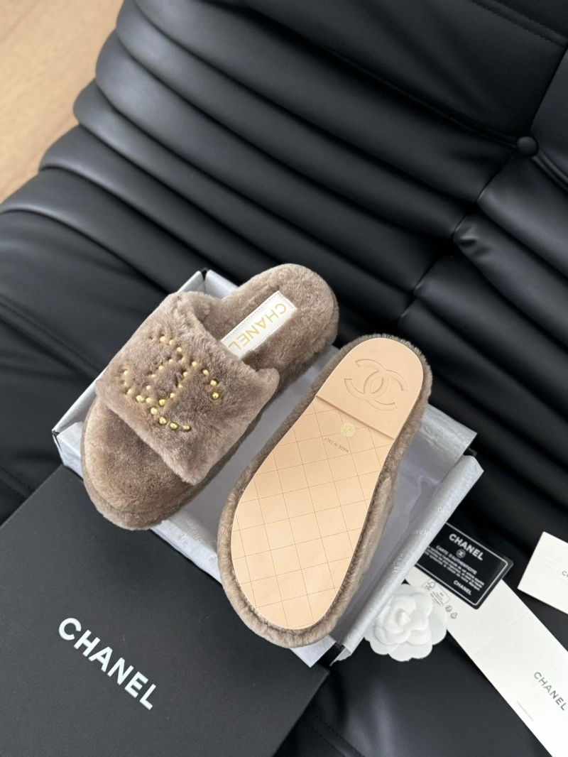 GoodFit Chxnxl Slippers 124171
