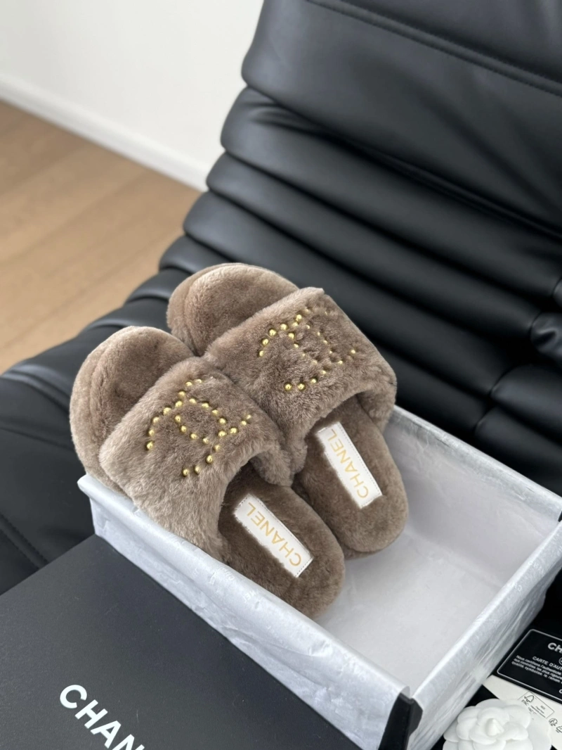 GoodFit Chxnxl Slippers 124171