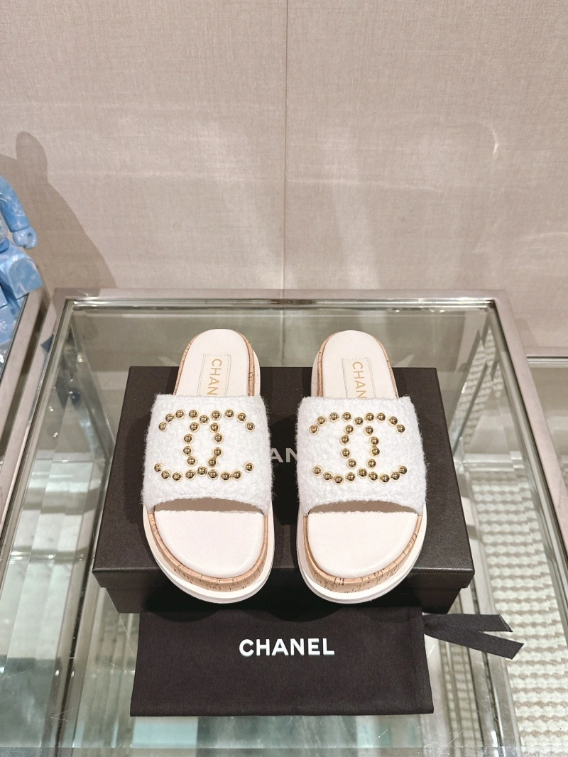 Reliable Chxnxl Slippers 124157