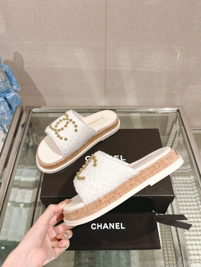 Reliable Chxnxl Slippers 124157
