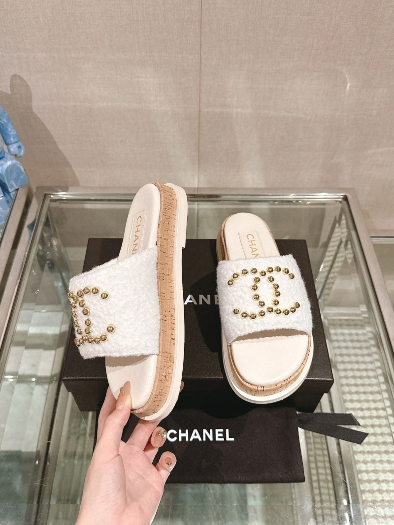 Reliable Chxnxl Slippers 124157
