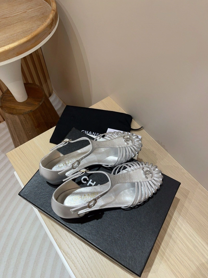 Sleek Chxnxl Sandals 124422