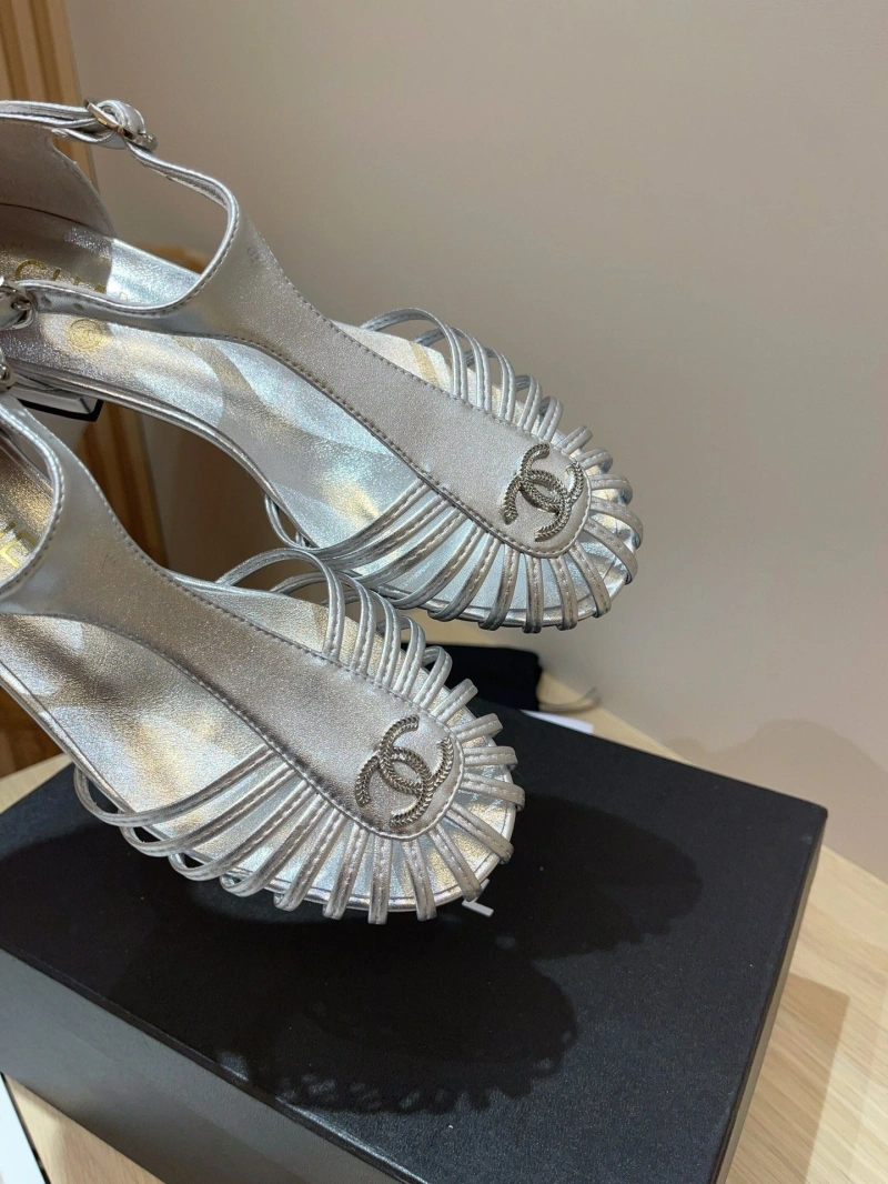 Sleek Chxnxl Sandals 124422