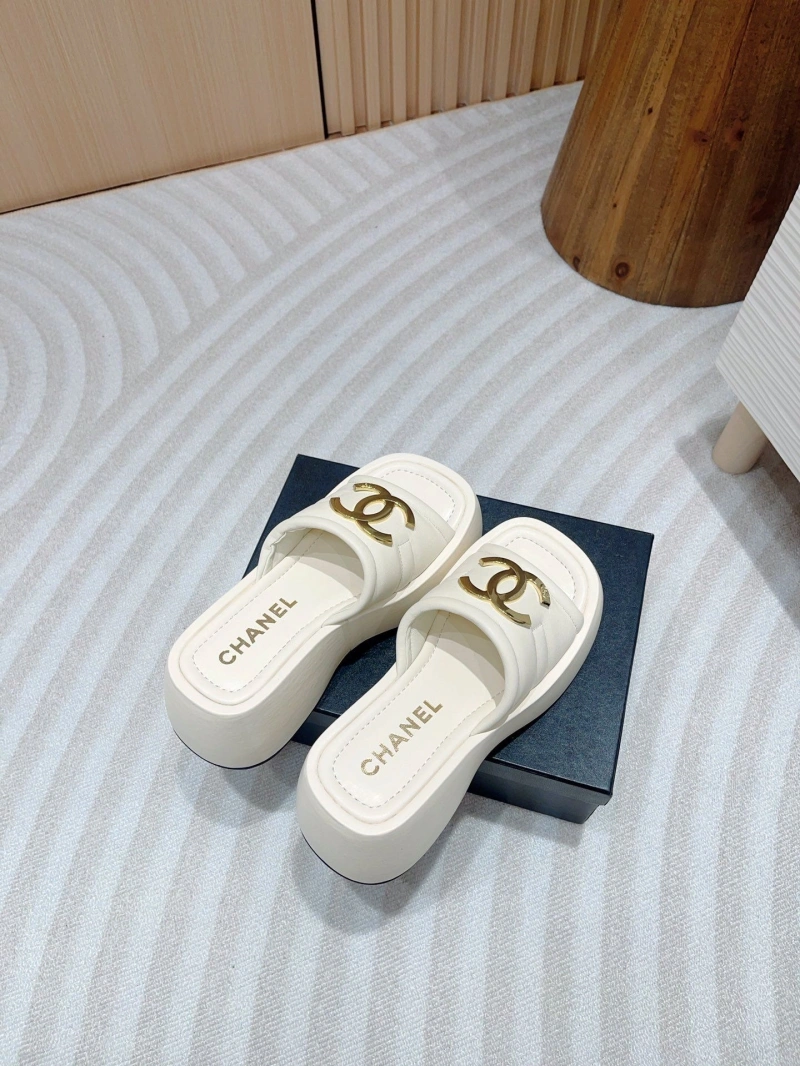 Flexible Chxnxl Slippers 124160