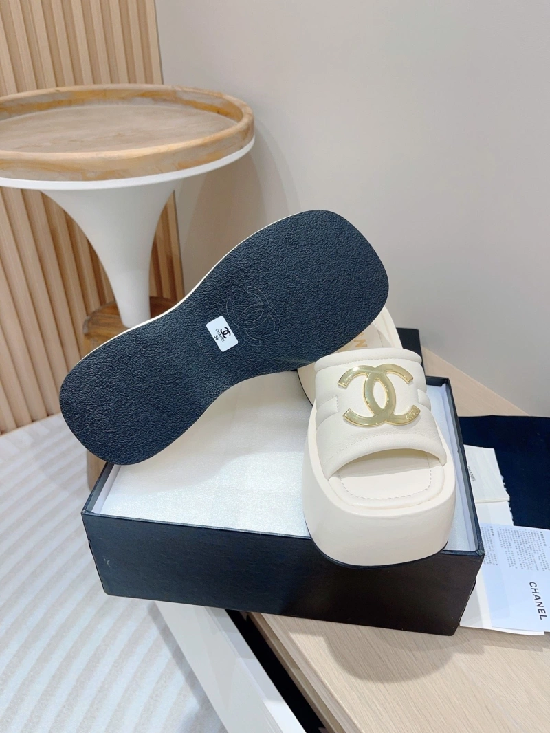 Flexible Chxnxl Slippers 124160