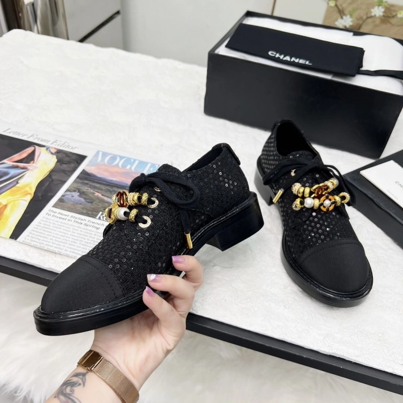Compact Chxnxl Leather Shoes 124508