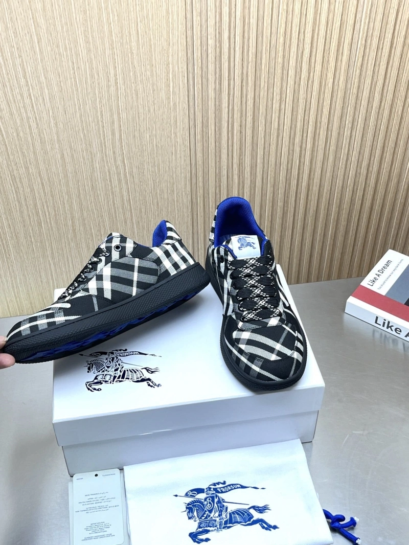 NewStyle Bxrbxrry Sneakers 115048
