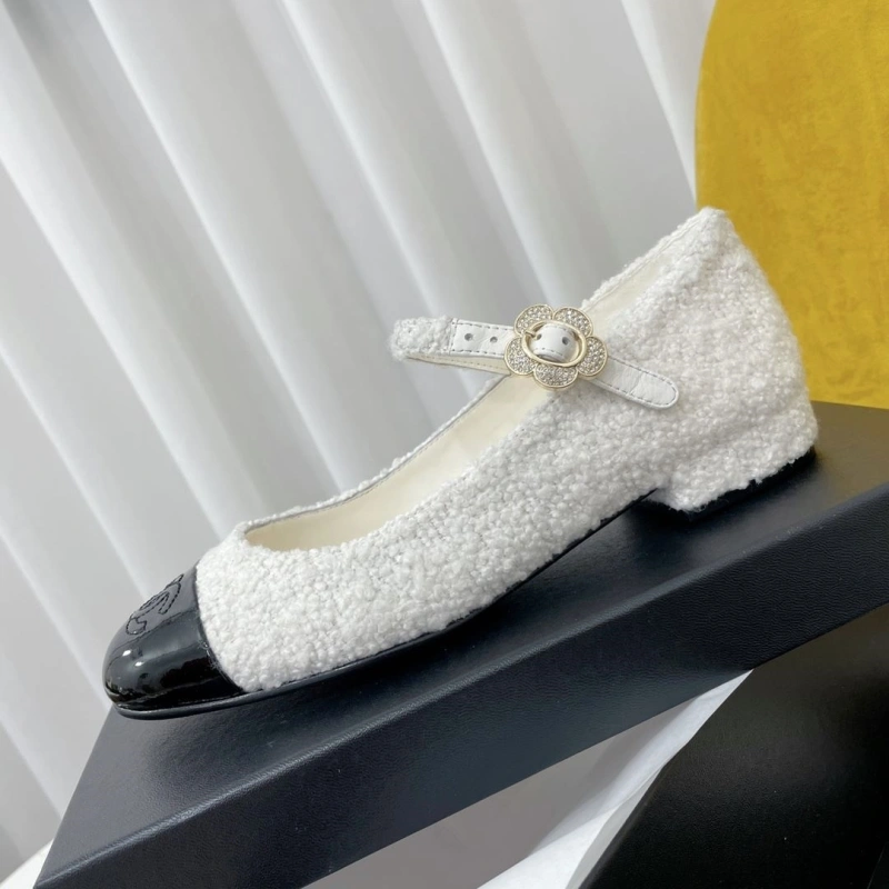 Timeless Chxnxl Flat Shoes 124739