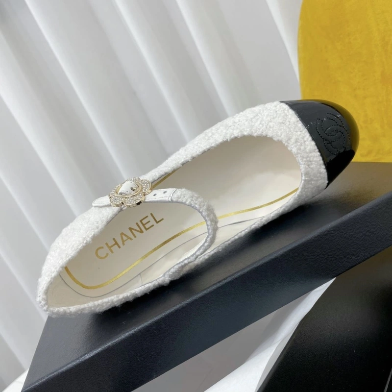 Timeless Chxnxl Flat Shoes 124739