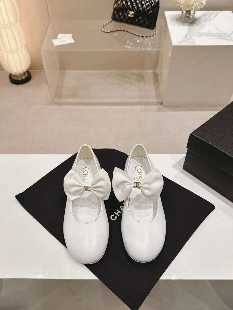 Trendsetting Chxnxl Flat Shoes 124731