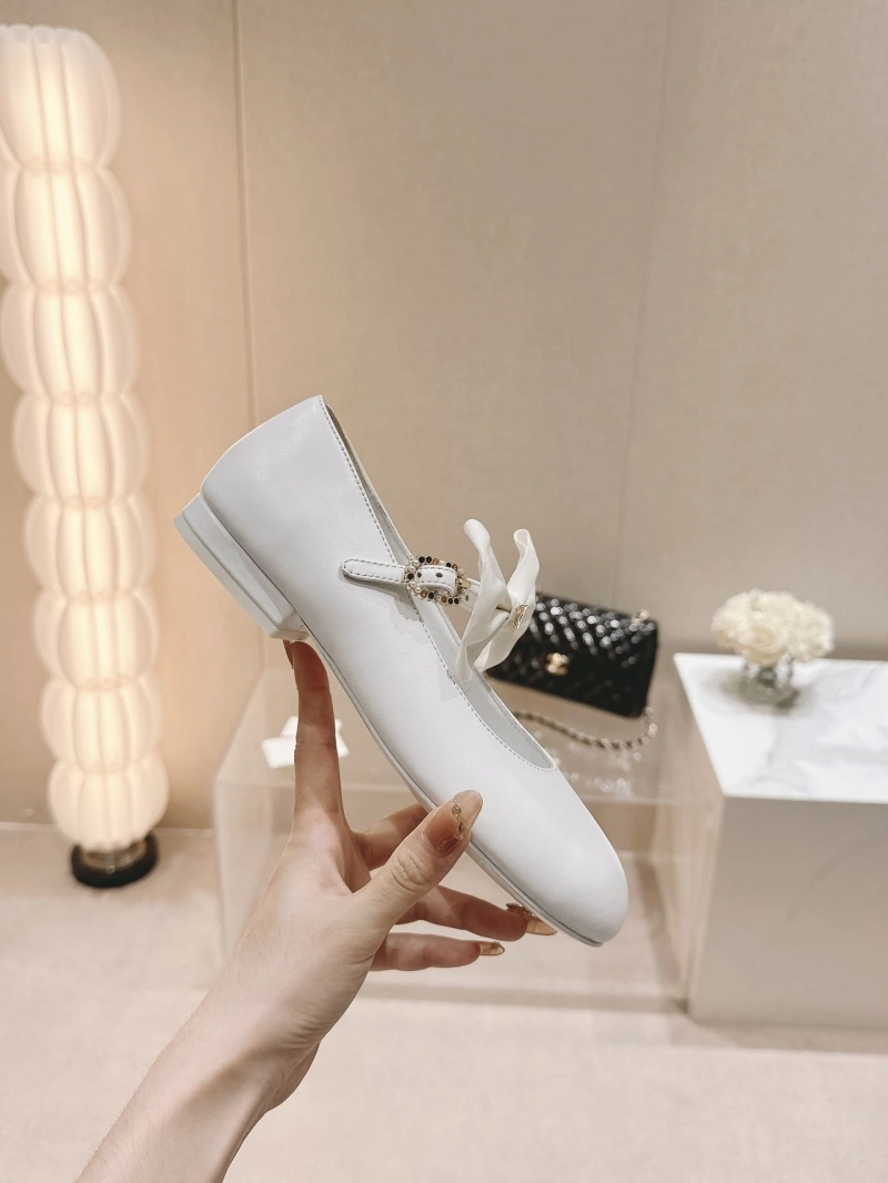 Trendsetting Chxnxl Flat Shoes 124731