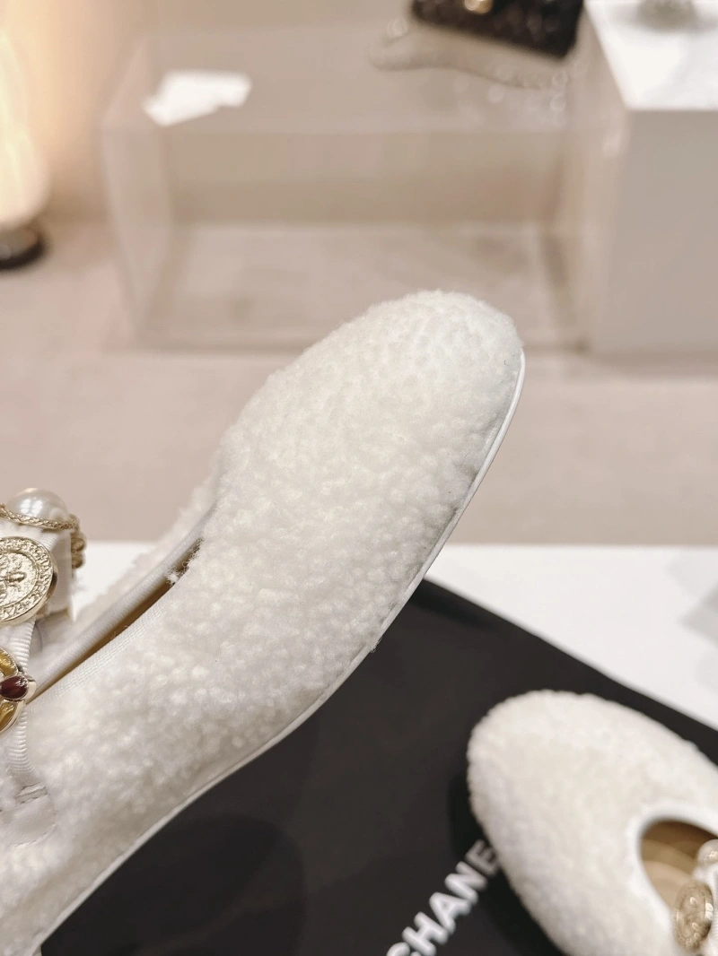 Classic Chxnxl Flat Shoes 124728