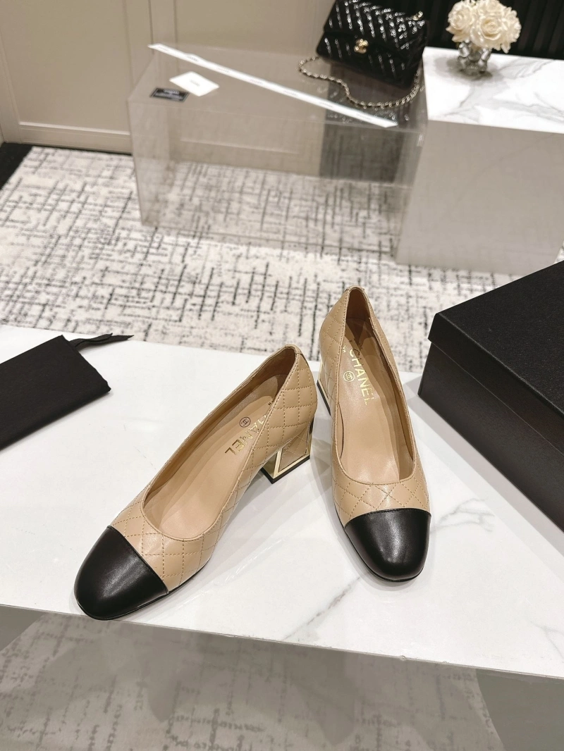 WellDesigned Chxnxl High Heels 124576
