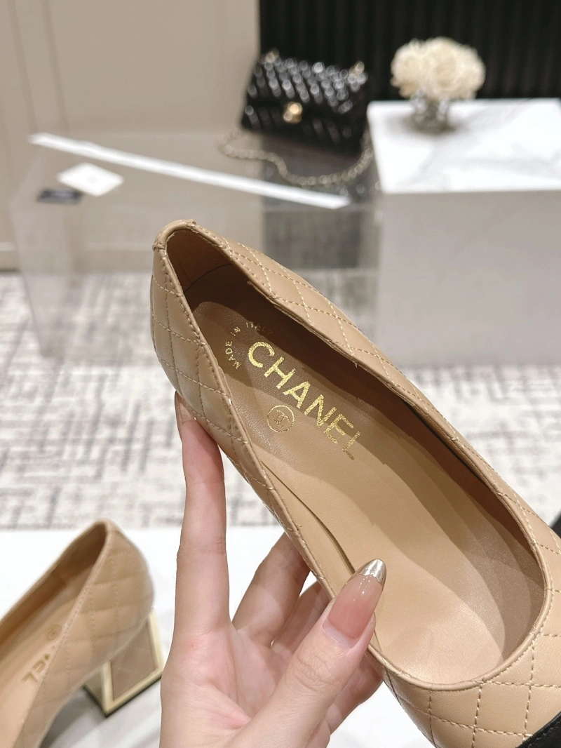 WellDesigned Chxnxl High Heels 124576