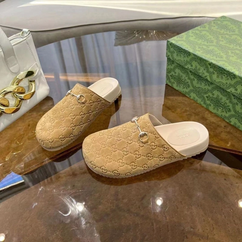 WellDesigned Gxccx Slippers 158755