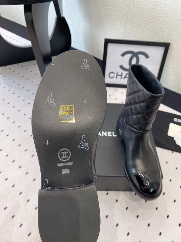 Efficient Chxnxl Boots 125306