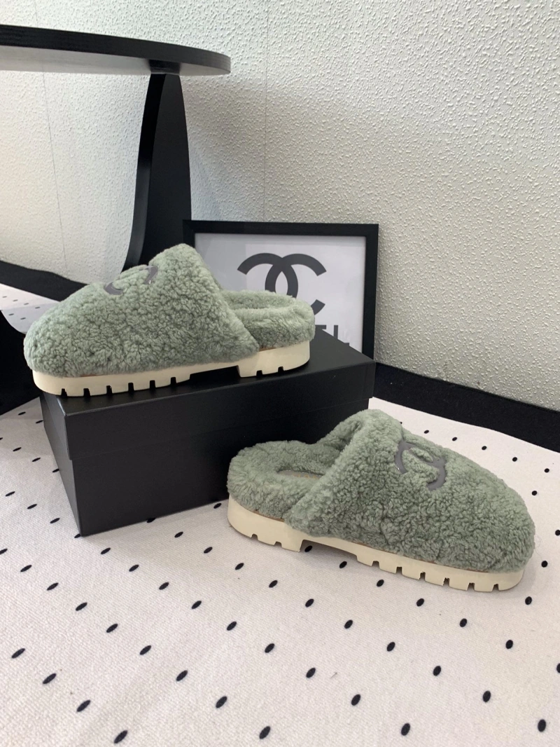 Classic Chxnxl Slippers 124166