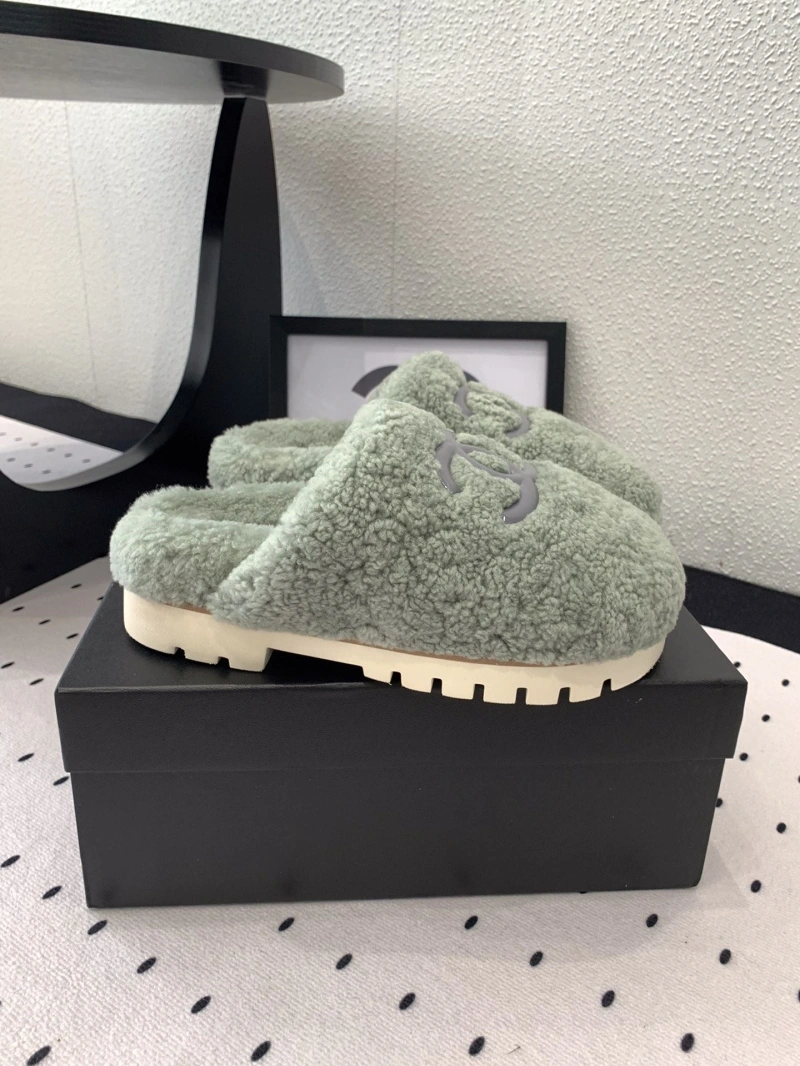 Classic Chxnxl Slippers 124166