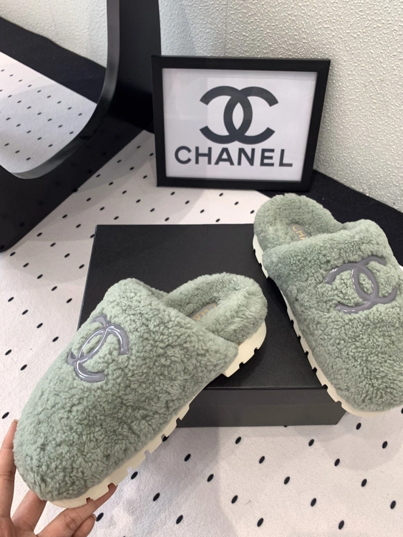 Classic Chxnxl Slippers 124166