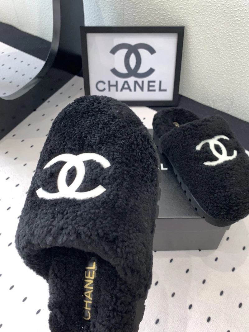 UrbanStyle Chxnxl Slippers 124163