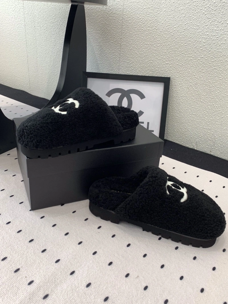 UrbanStyle Chxnxl Slippers 124163